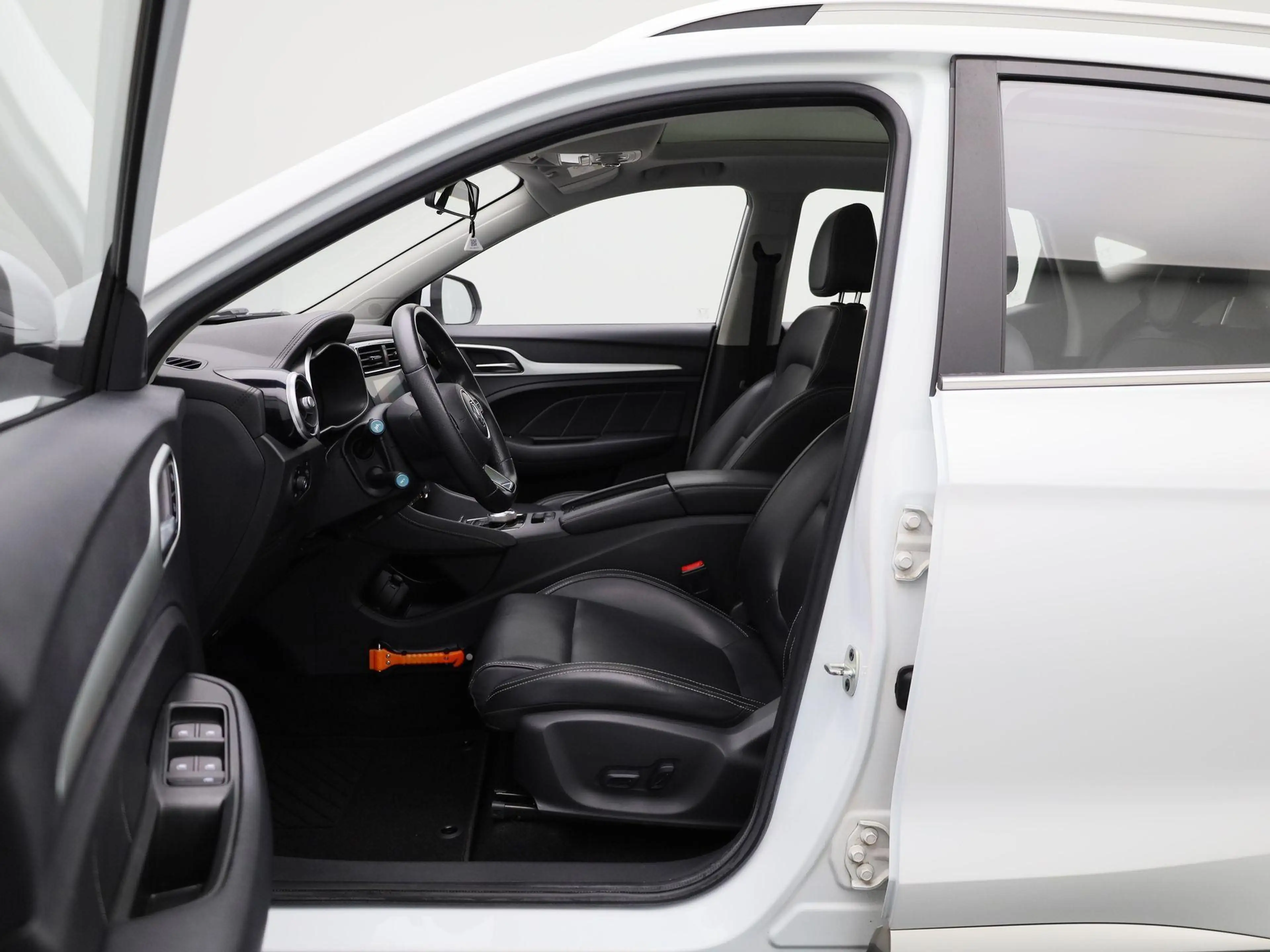 MG ZS EV Luxury 45 kWh — photo 9