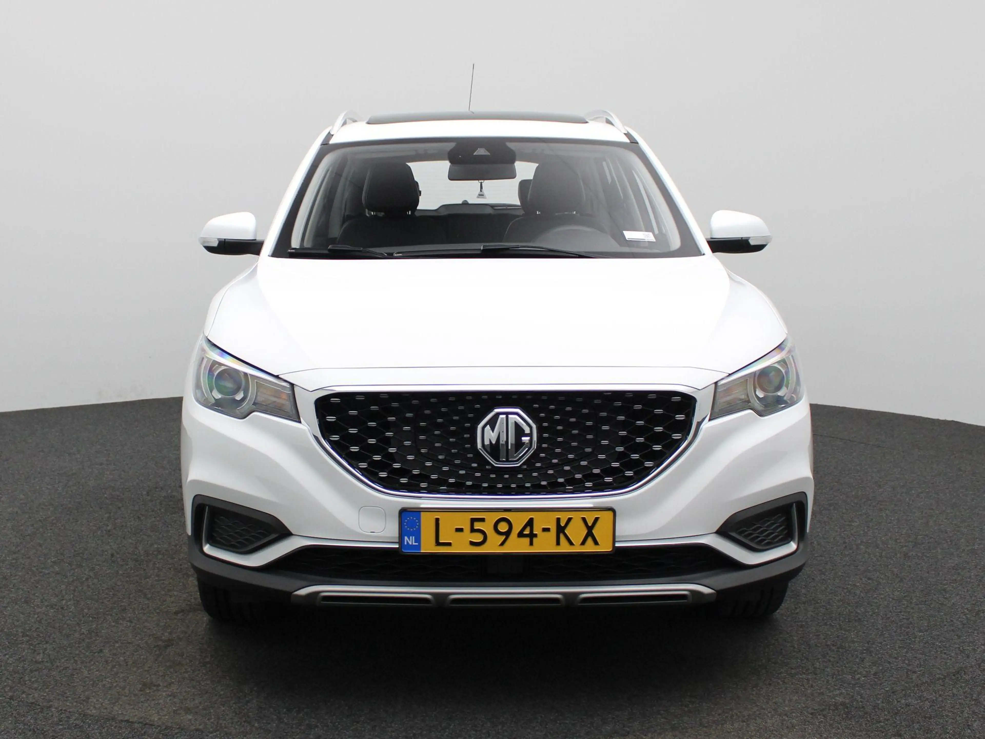 MG ZS EV Luxury 45 kWh — photo 3