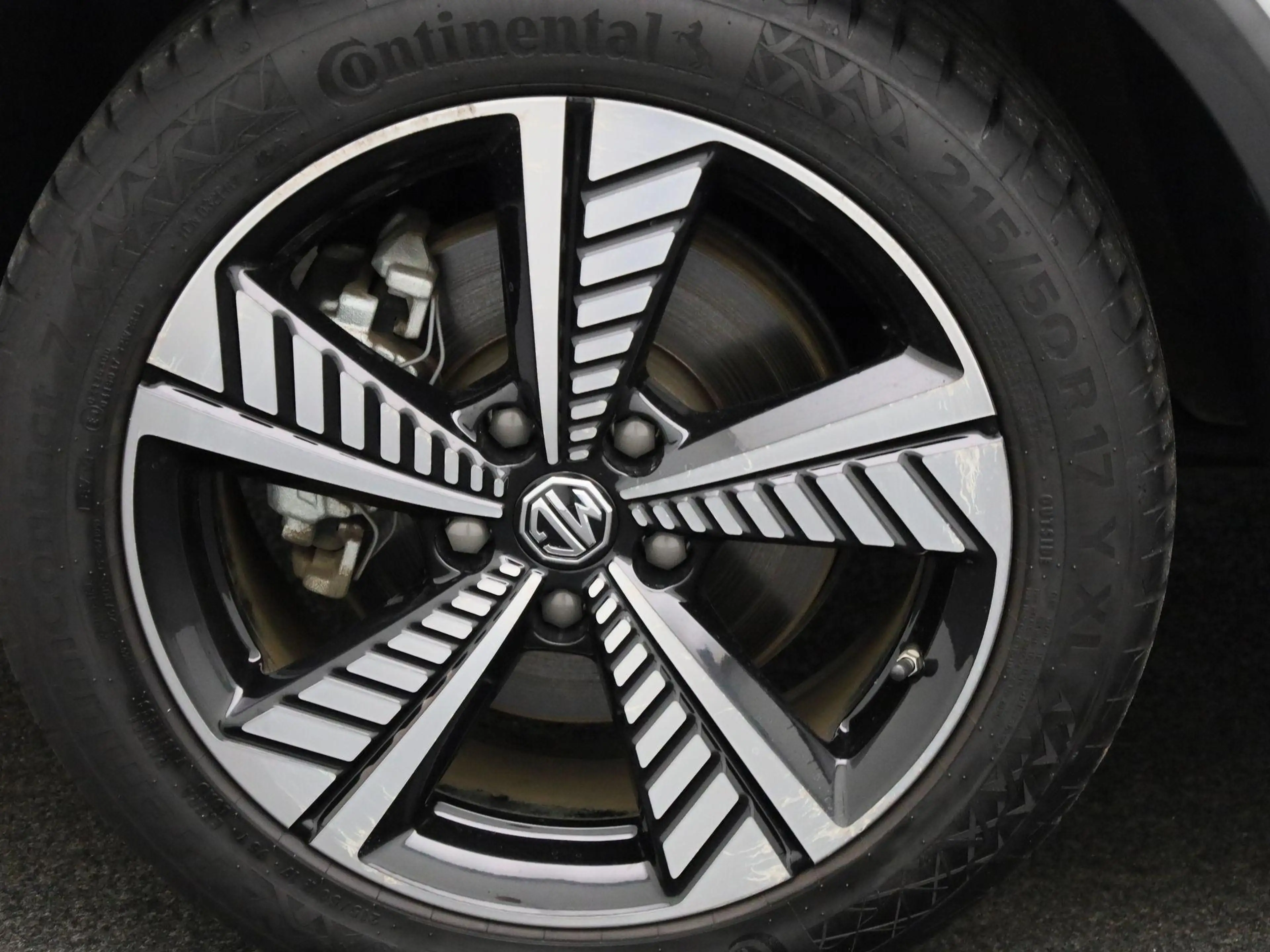 MG ZS EV Luxury 45 kWh — photo 14