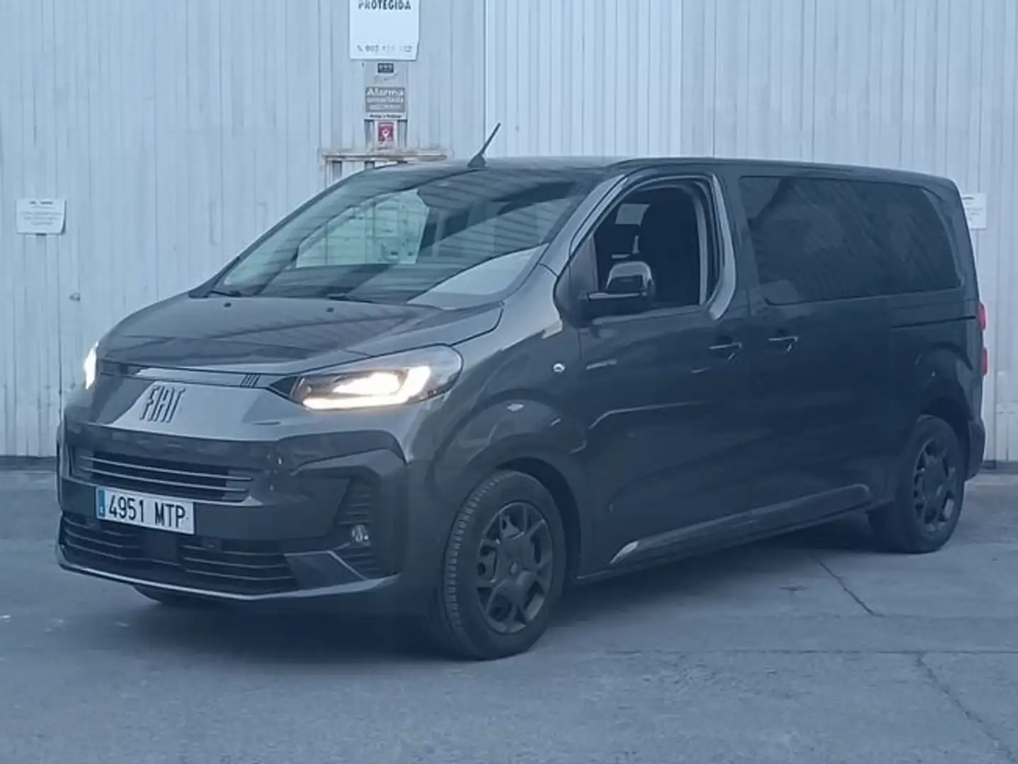 Fiat Ulysse Lounge M BlueHDi 2.0L 180 CV AT8 Gris - 1