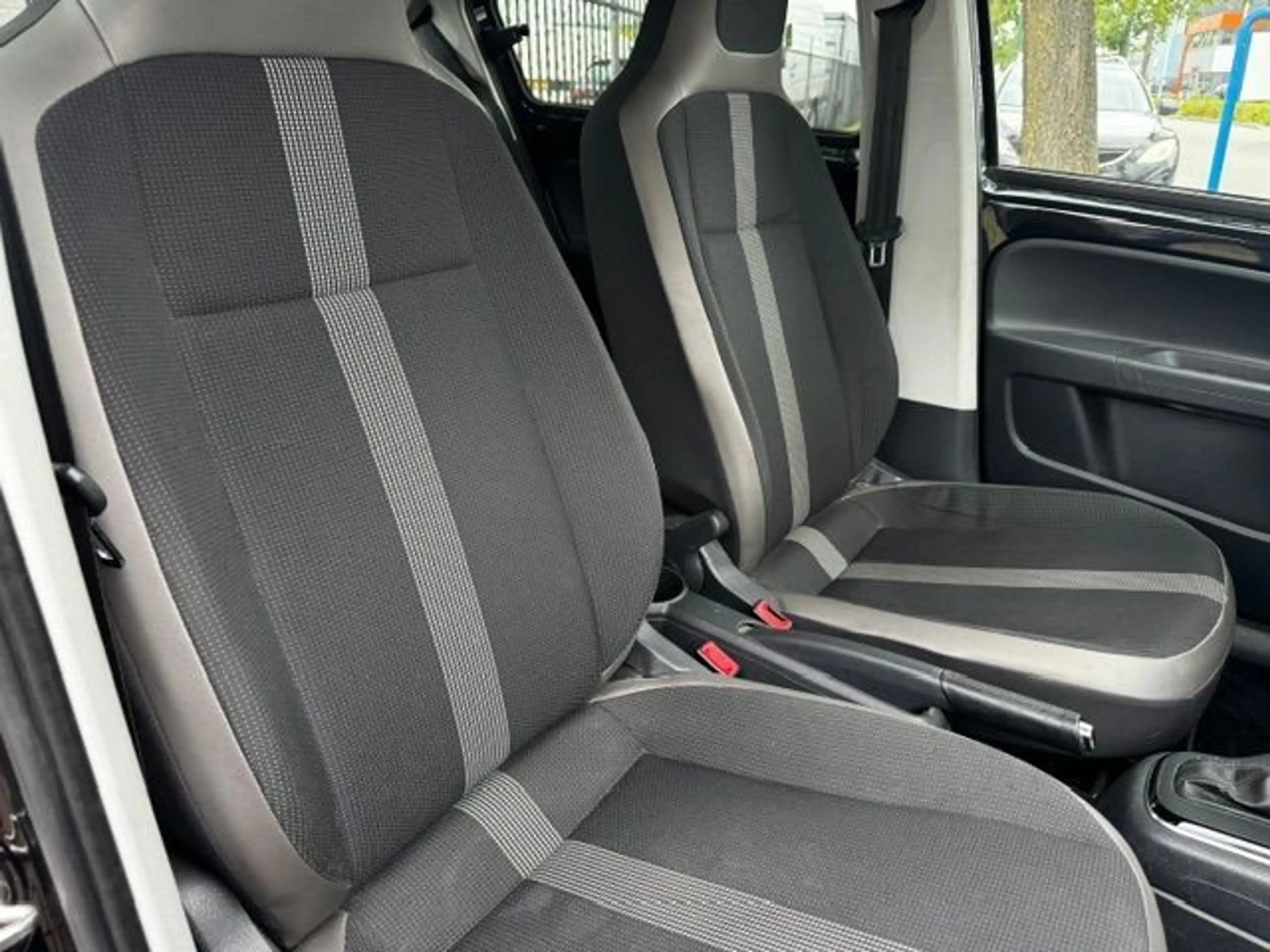 Volkswagen e-up! e-up! Airco/ECC,Navigatie,Stoelverwarming — photo 5