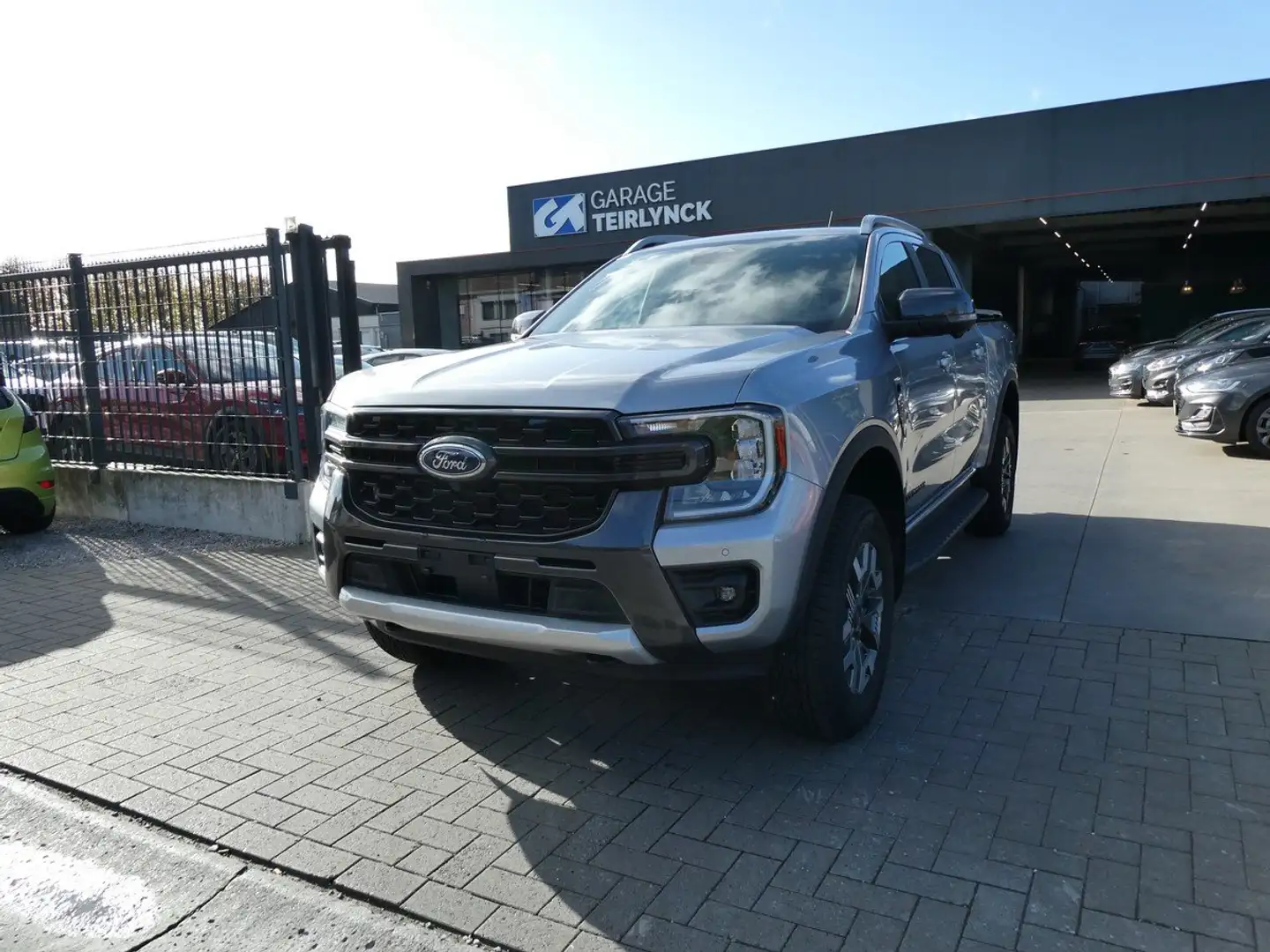 Ford Ranger 2.3 i PHEV 281pk WILDTRAK 4x4 Full Stock (29012) Zilver - 2