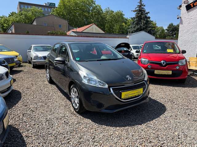 Peugeot 208 Access, *1. Hand!*