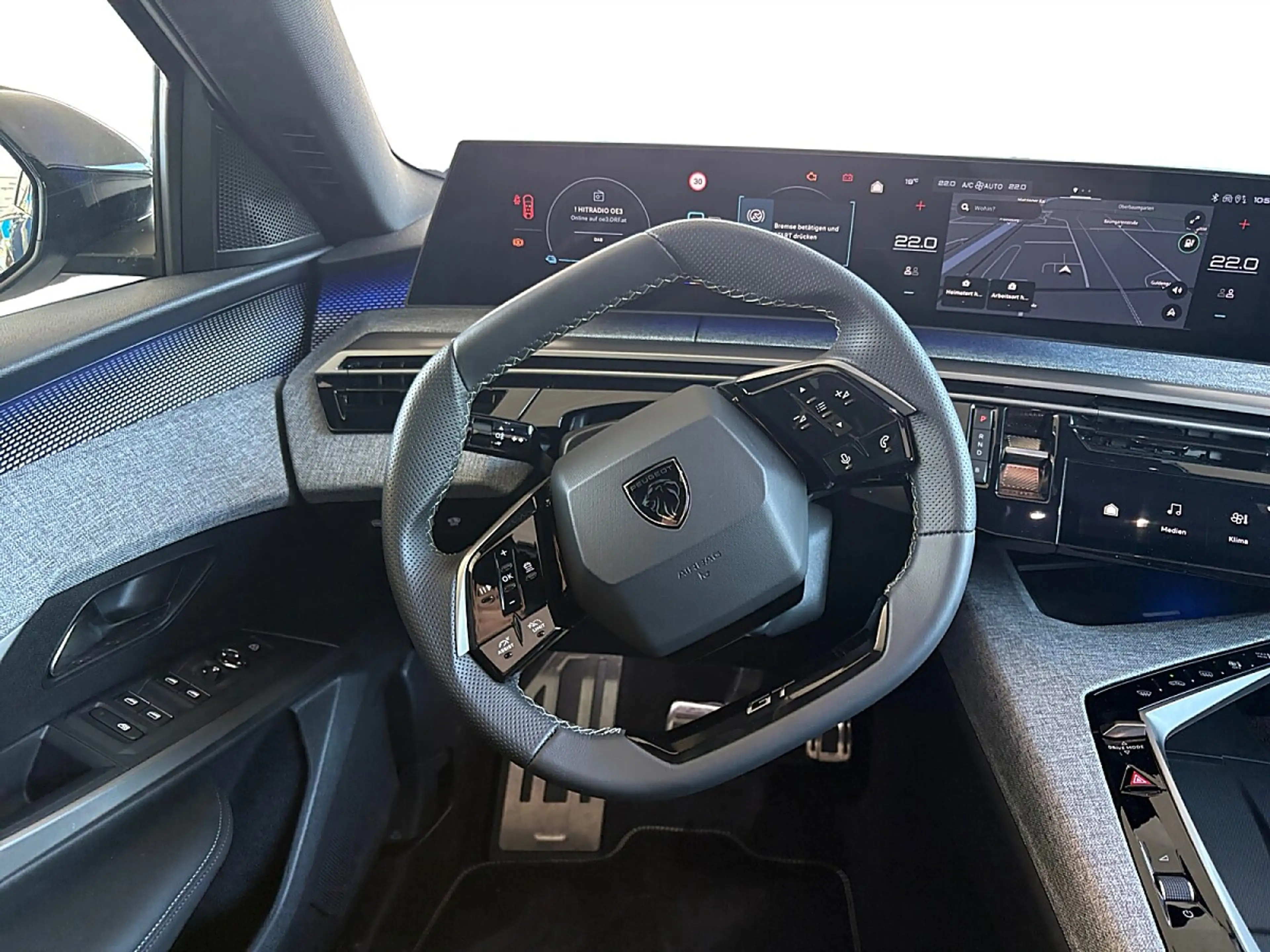 Peugeot 5008 1.6 PHEV 195 E-DCS7 GT — photo 12