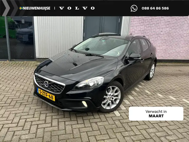 Volvo V40 Cross Country 1.6 T4 Momentum | Navigatie | Trekhaak | Lichtmeta