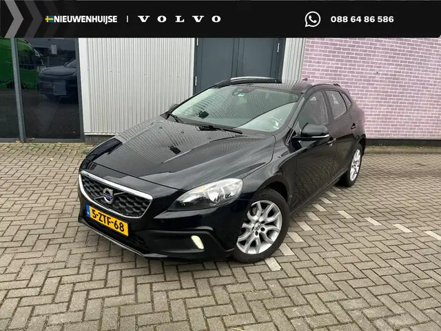 Volvo V40 Cross Country 1.6 T4 Momentum | Navigatie | Trekhaak | Lichtmeta