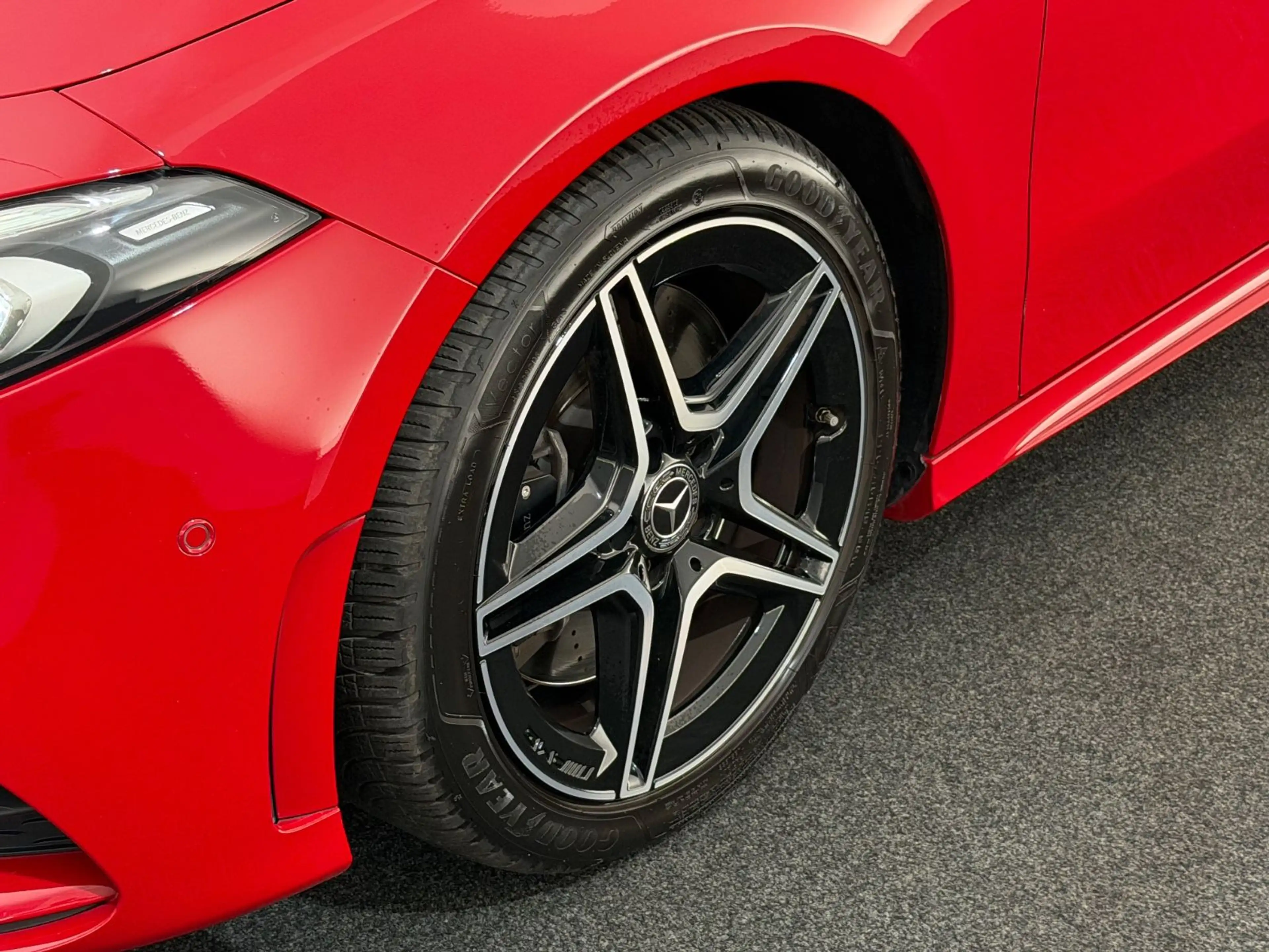 Mercedes-Benz A 250 4Matic*AMG LINE*NIGHT-MULTIBEAM-BURMESTER — photo 12
