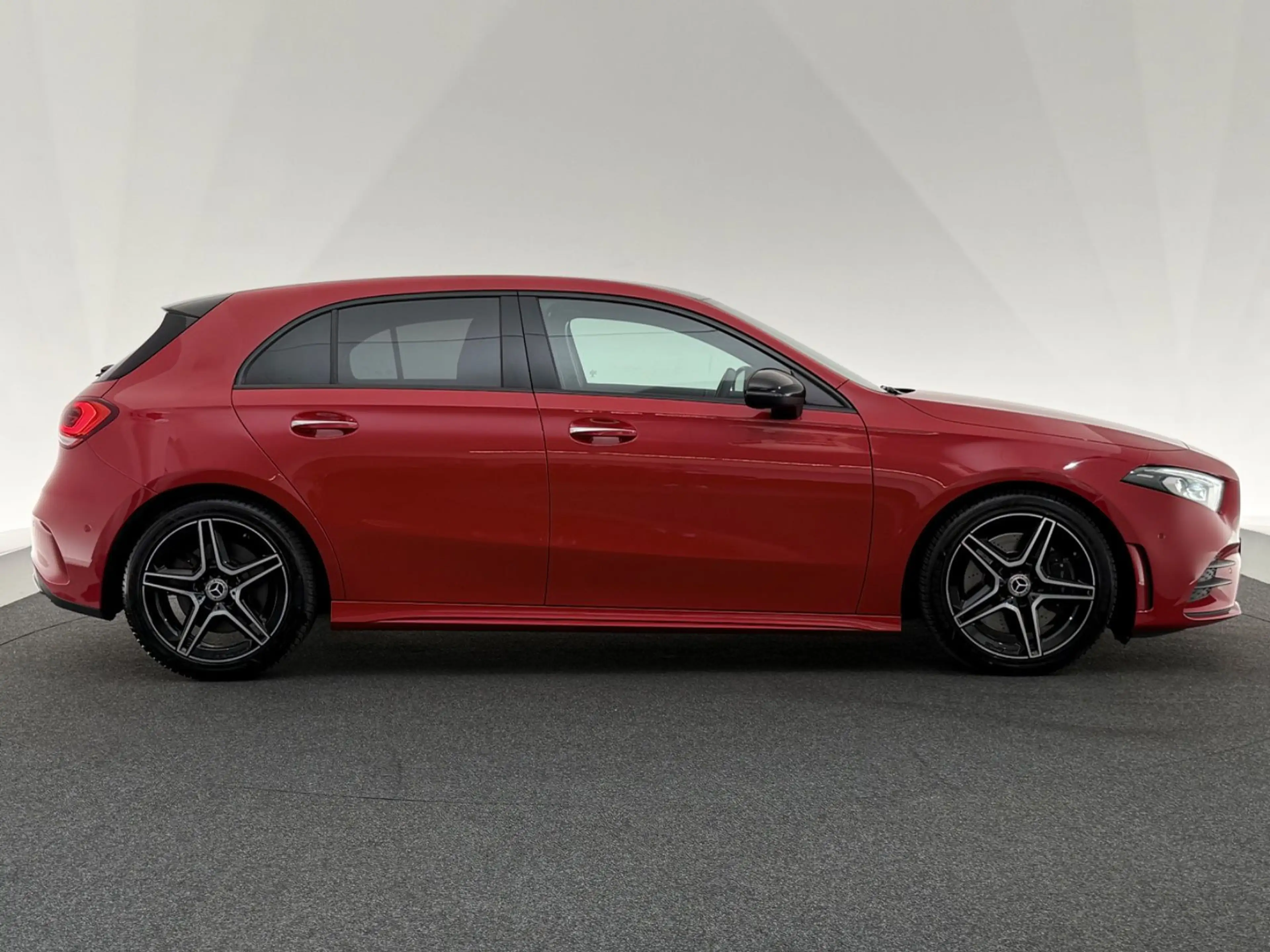 Mercedes-Benz A 250 4Matic*AMG LINE*NIGHT-MULTIBEAM-BURMESTER — photo 8