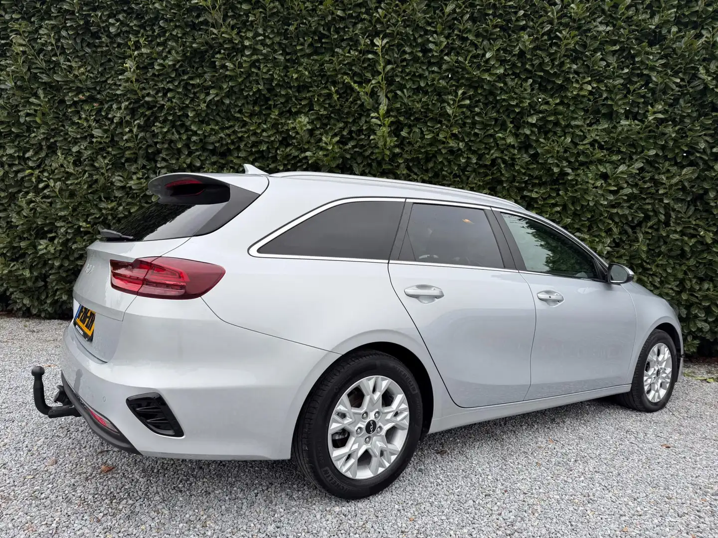 Kia Ceed SW / cee'd SW Sportswagon 1.0 T-GDi DynamicPlusLine|CARPLAY|TREK Grau - 2