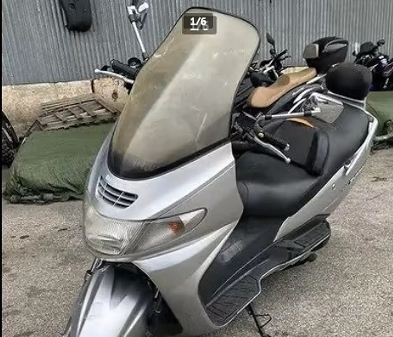 Suzuki Burgman 400 - 1