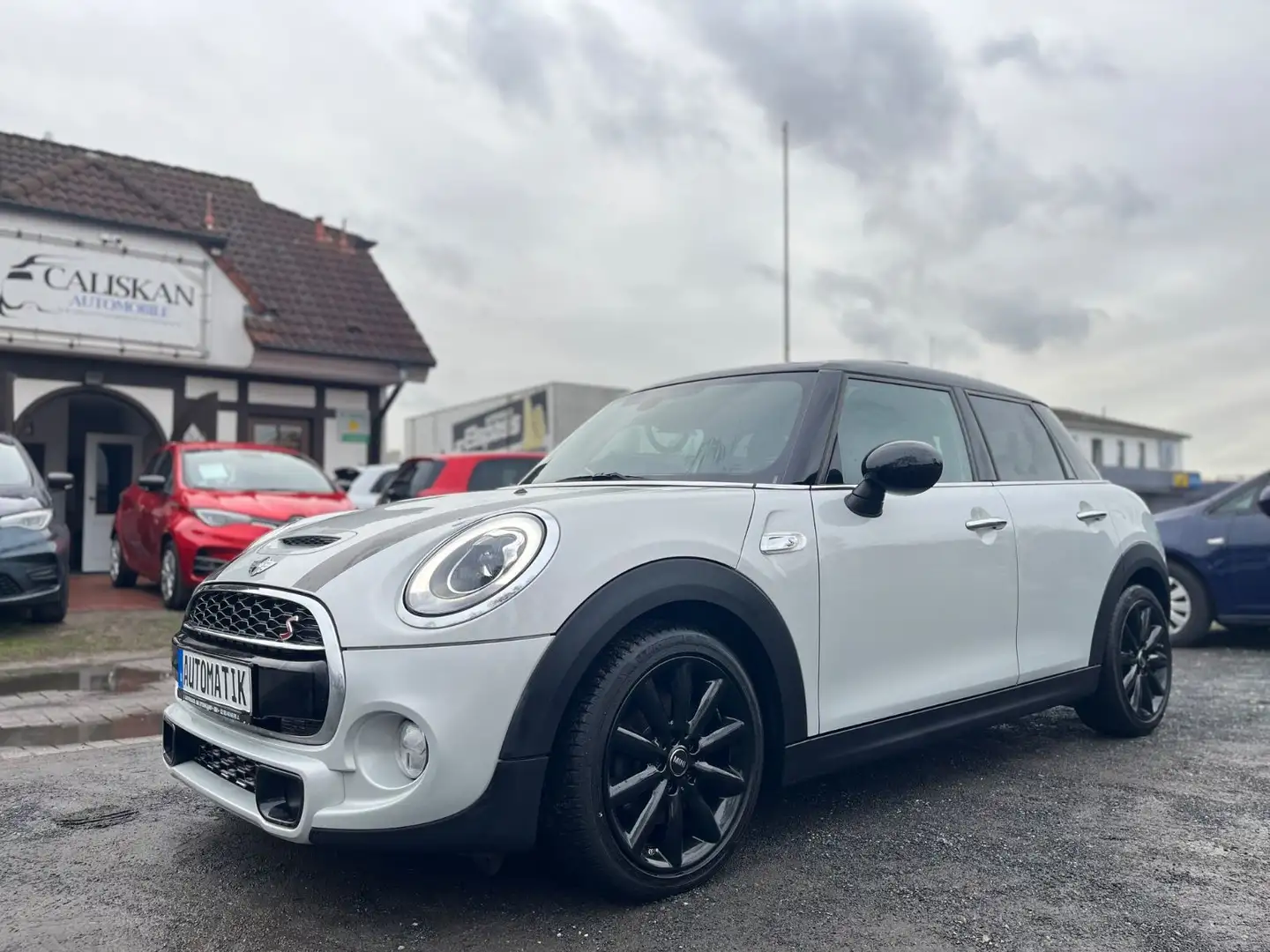 MINI Cooper SD Mini 5-trg. Cooper SD°Pano°Navi°VOLLLL Weiß - 1