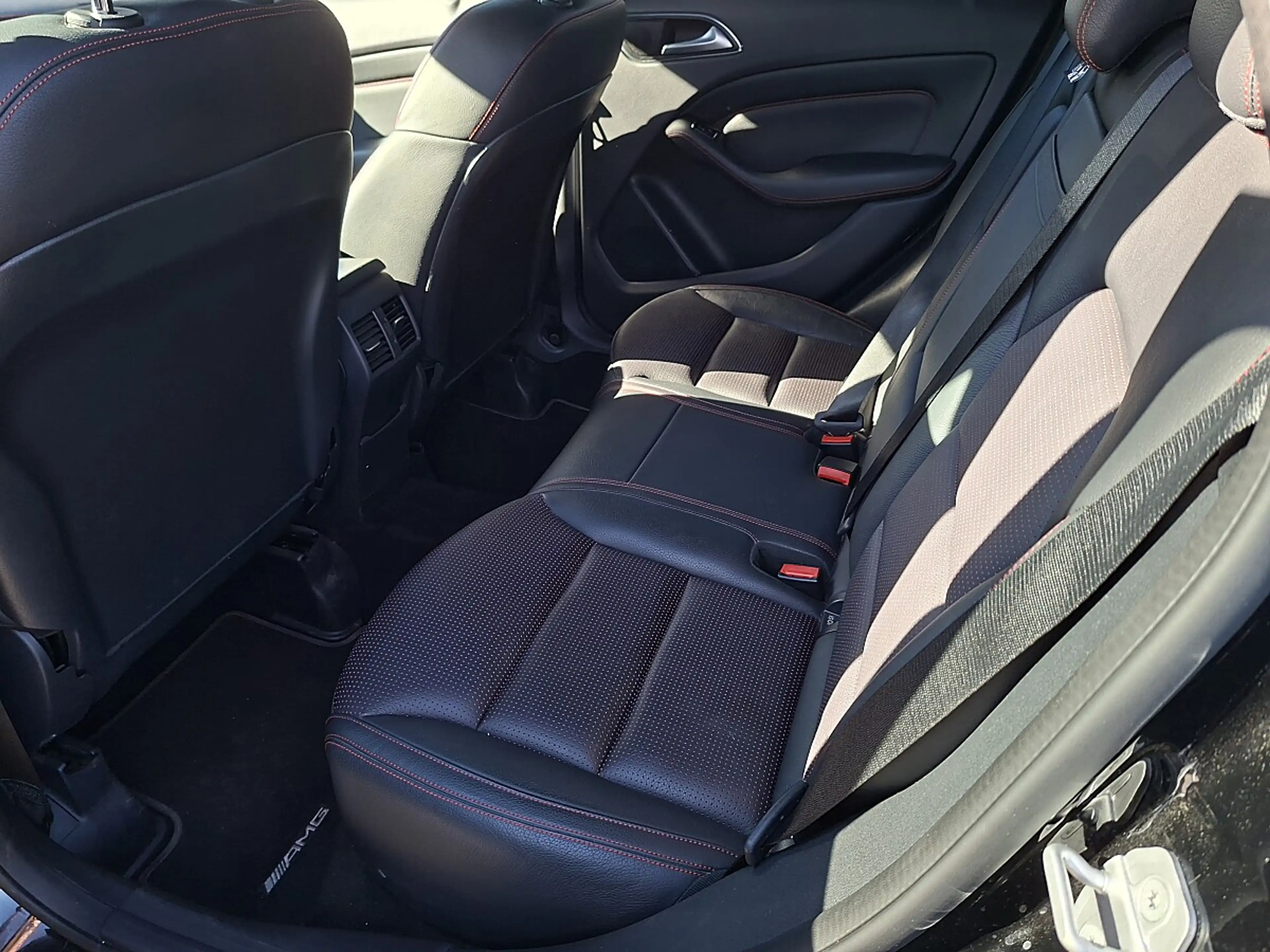 Mercedes-Benz B 200 CDI d AMG Line — photo 6