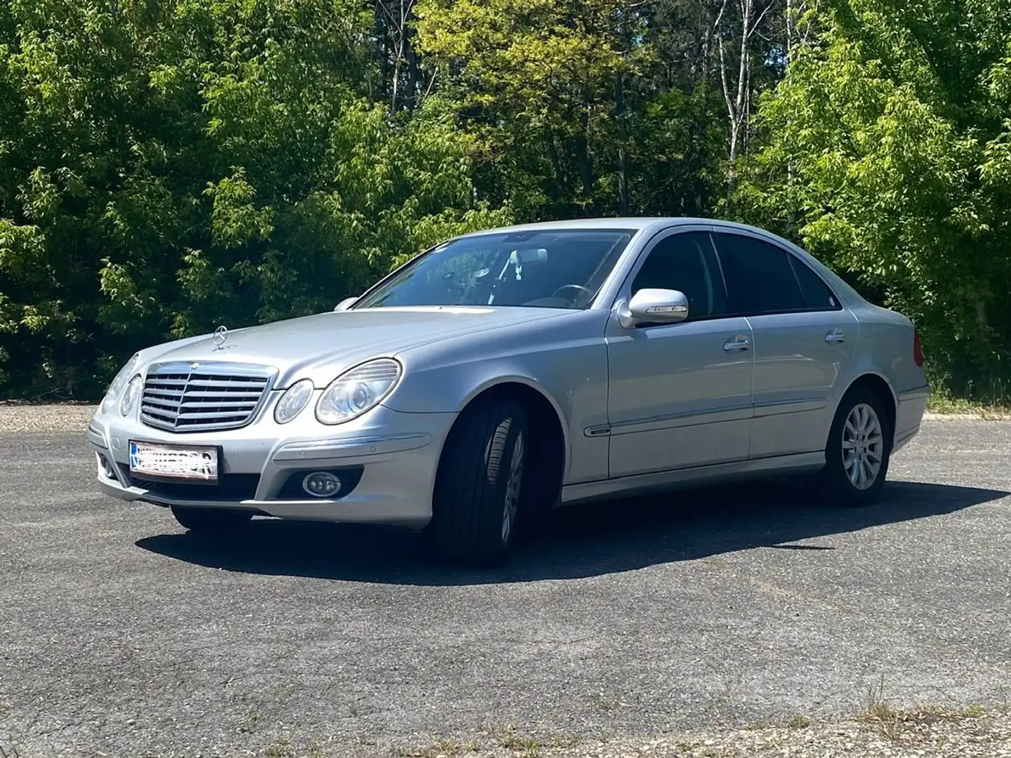 Mercedes-Benz E 200 E 200 Elegance CDI Aut. Elegance Silber - 1