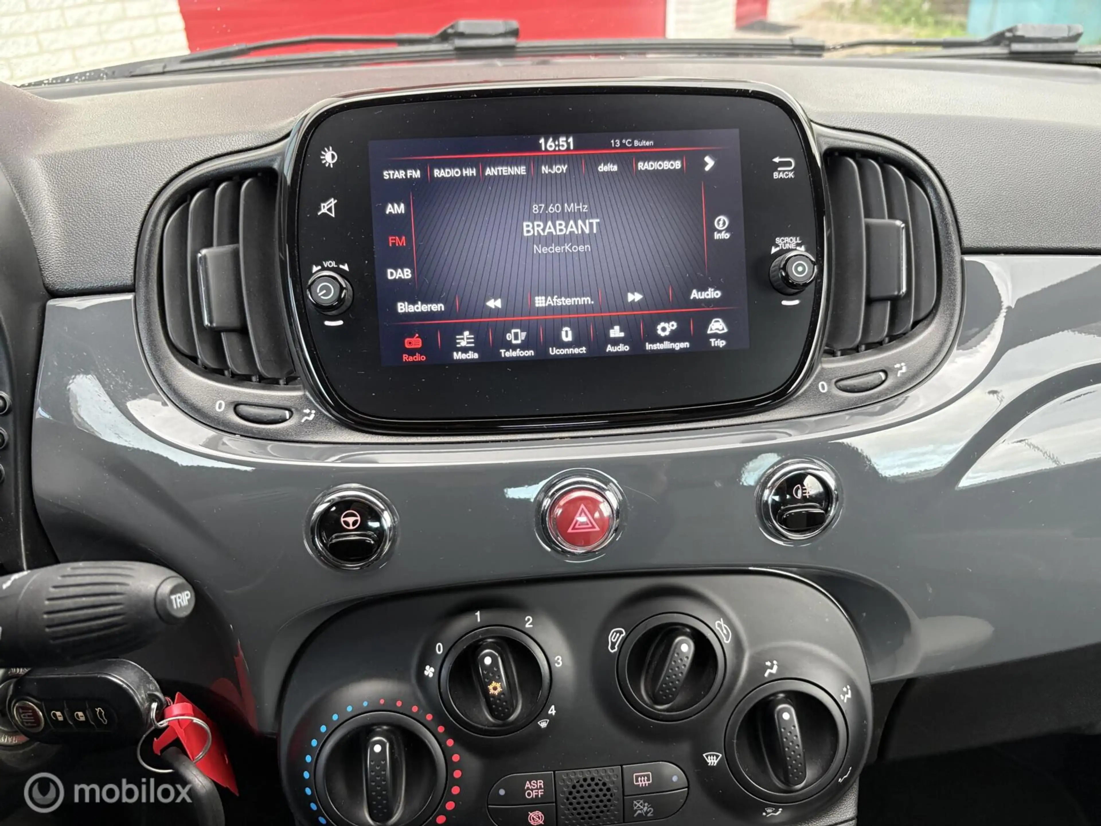 Fiat 500C 1.0 Hybrid Dolcevita — photo 11