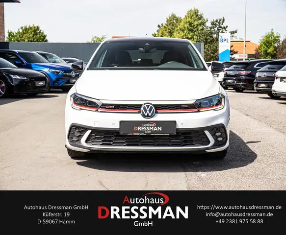 Volkswagen Polo view 2