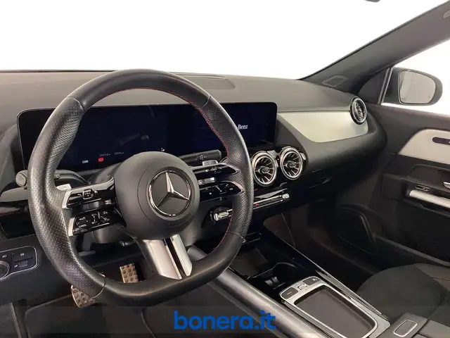 Mercedes-Benz Gla Class view 12