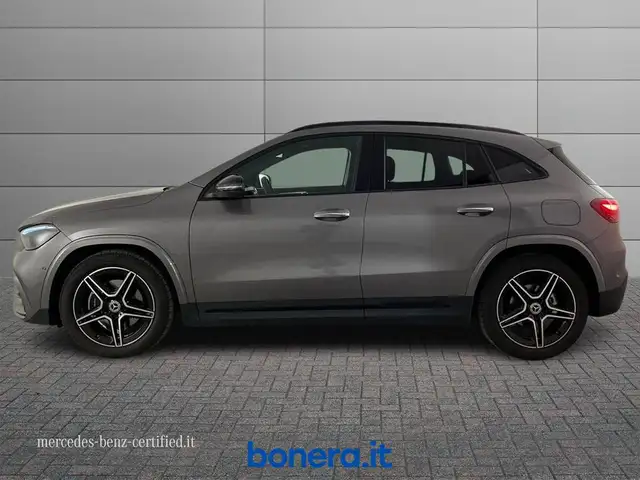 Mercedes-Benz Gla Class view 7