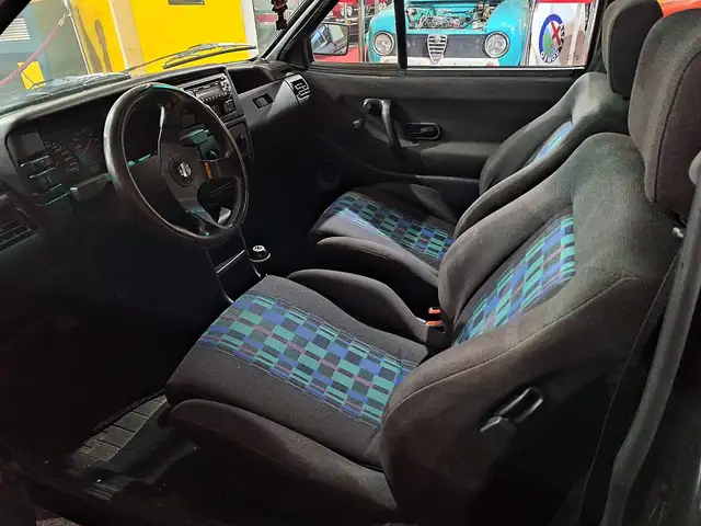 Volkswagen Polo view 11