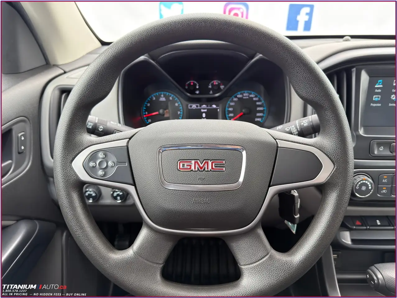 GMC Canyon photo GMC Canyon