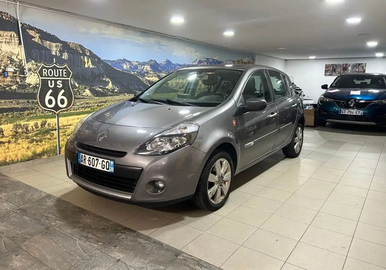 Renault Clio iii xv de france 1.2 16v 100ch 2010