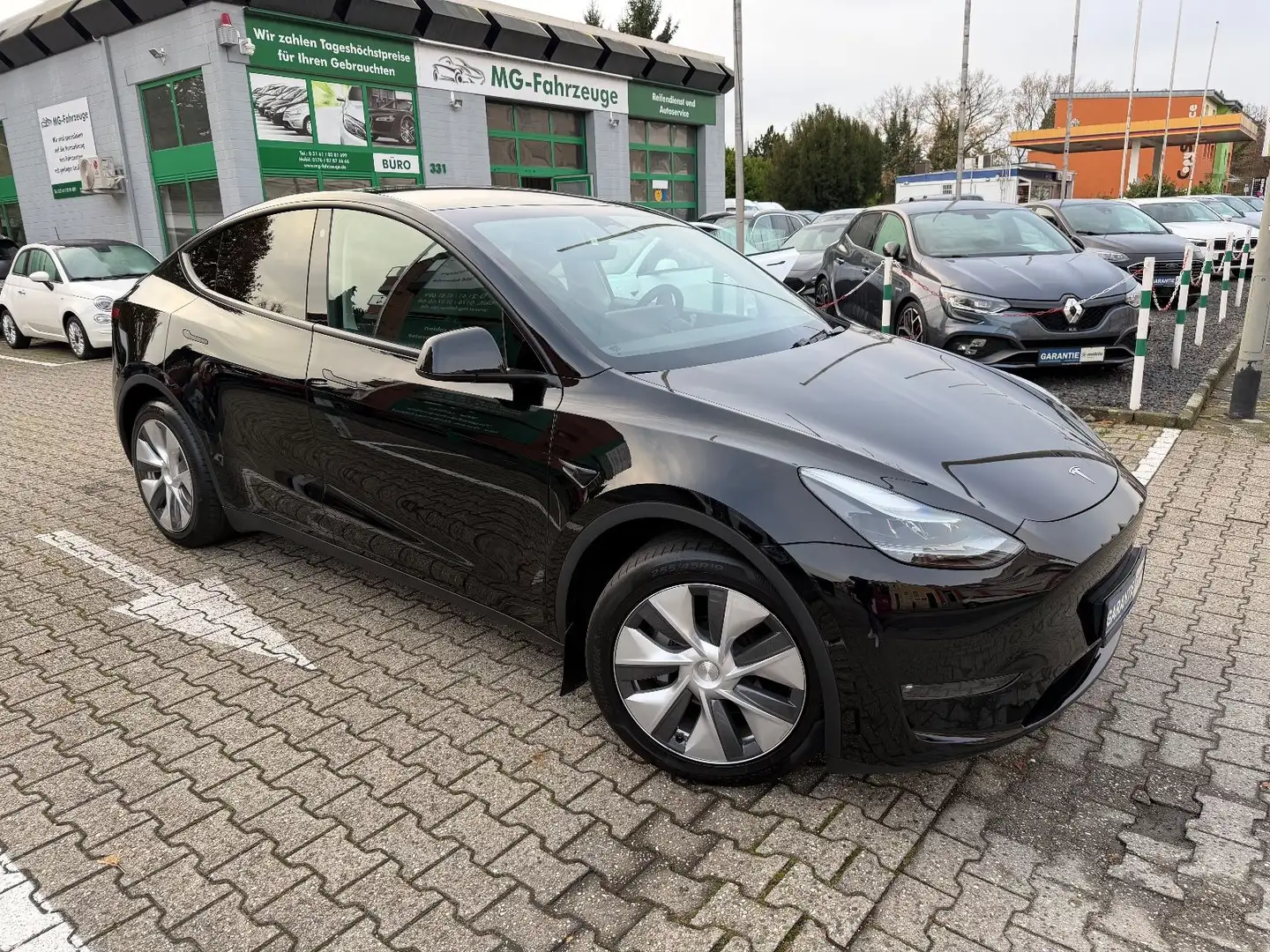 Tesla Model Y Long Range Dual AWD 1-HD AHK SOH 93,4 % Noir - 2