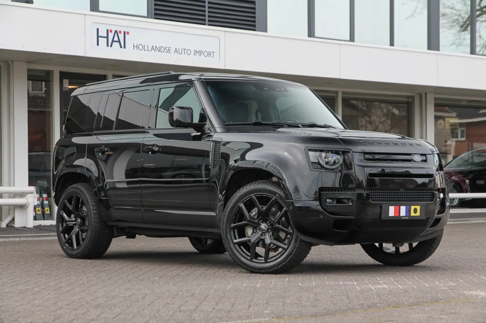 Land Rover Defender 110 2.0 P300e 110X Dynamic SE I Pano I Trekhaak I Nero - 1