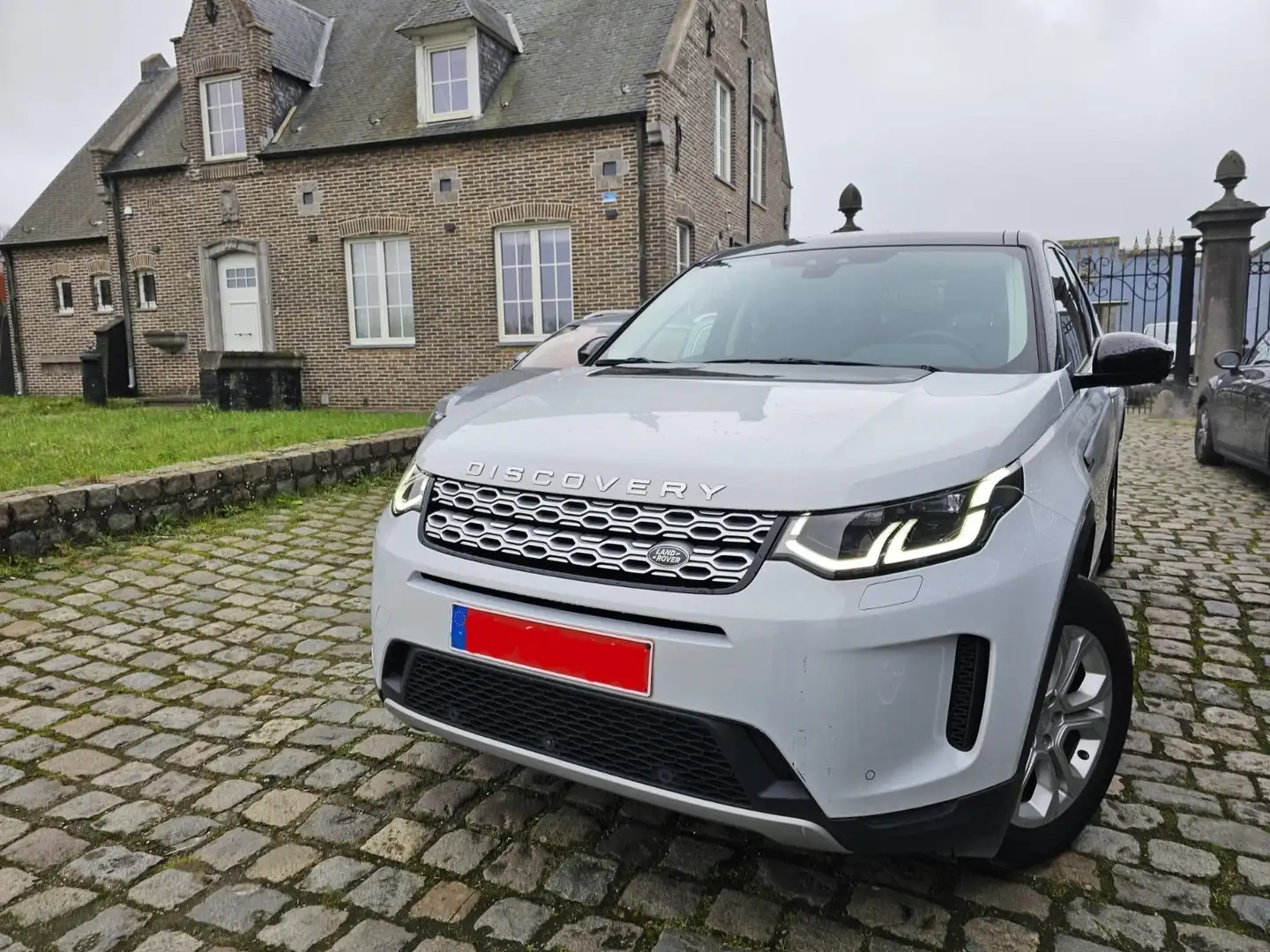 Land Rover Discovery Sport D150 FWD SE Weiß - 1
