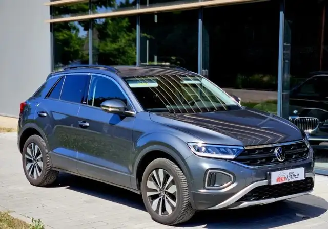 Volkswagen T-Roc main image