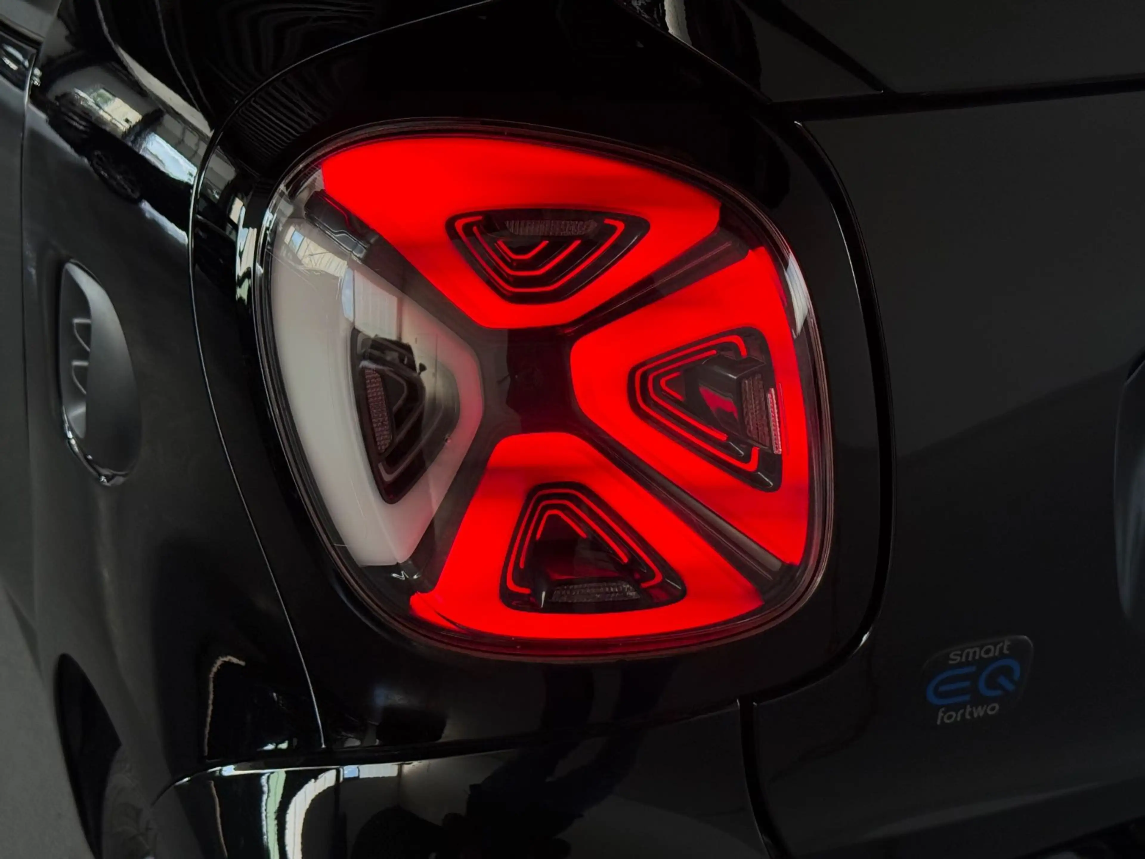 smart forTwo coupe EQ Facelift Pano SHZ JBL SOH — photo 9