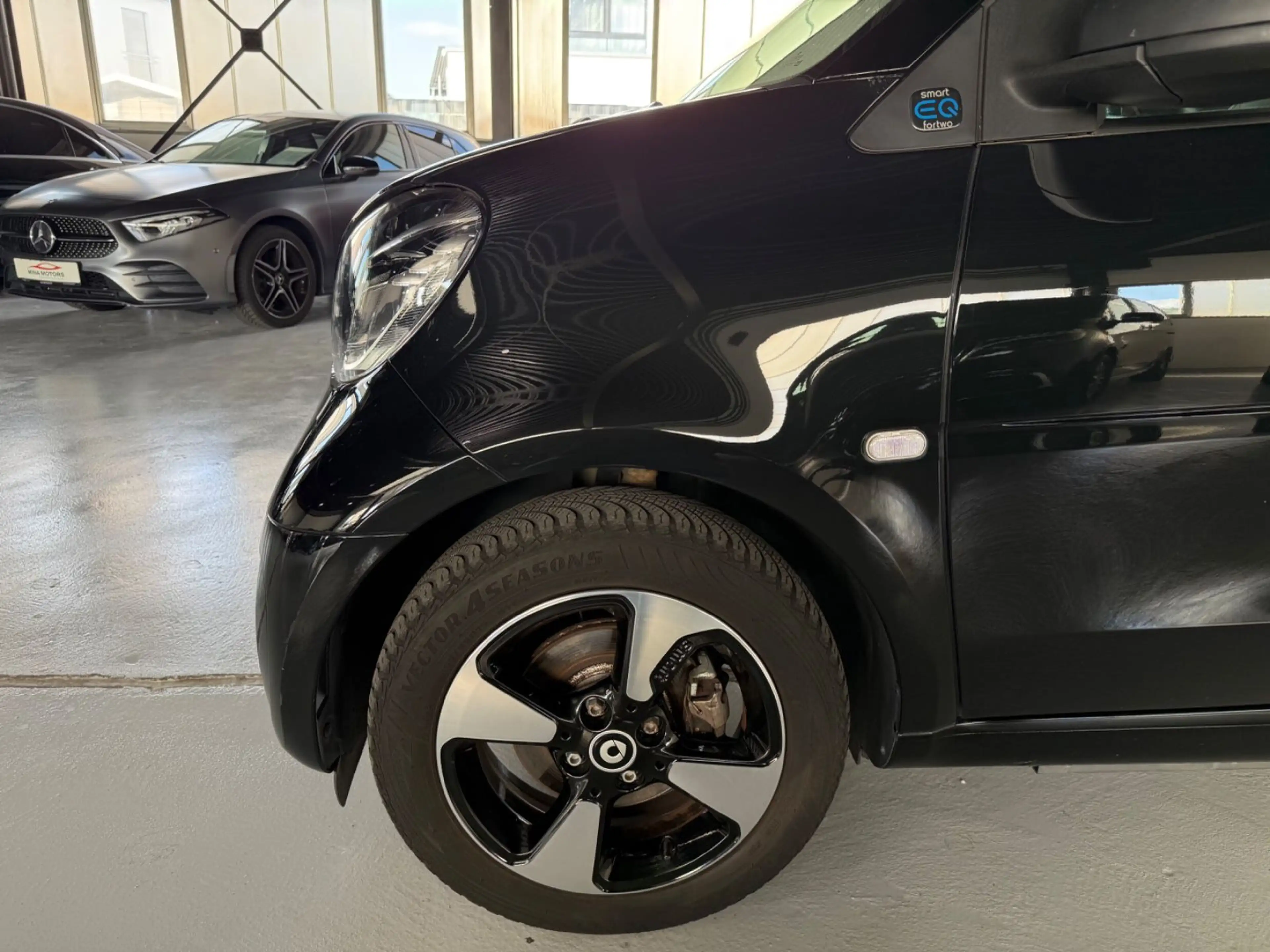 smart forTwo coupe EQ Facelift Pano SHZ JBL SOH — photo 7
