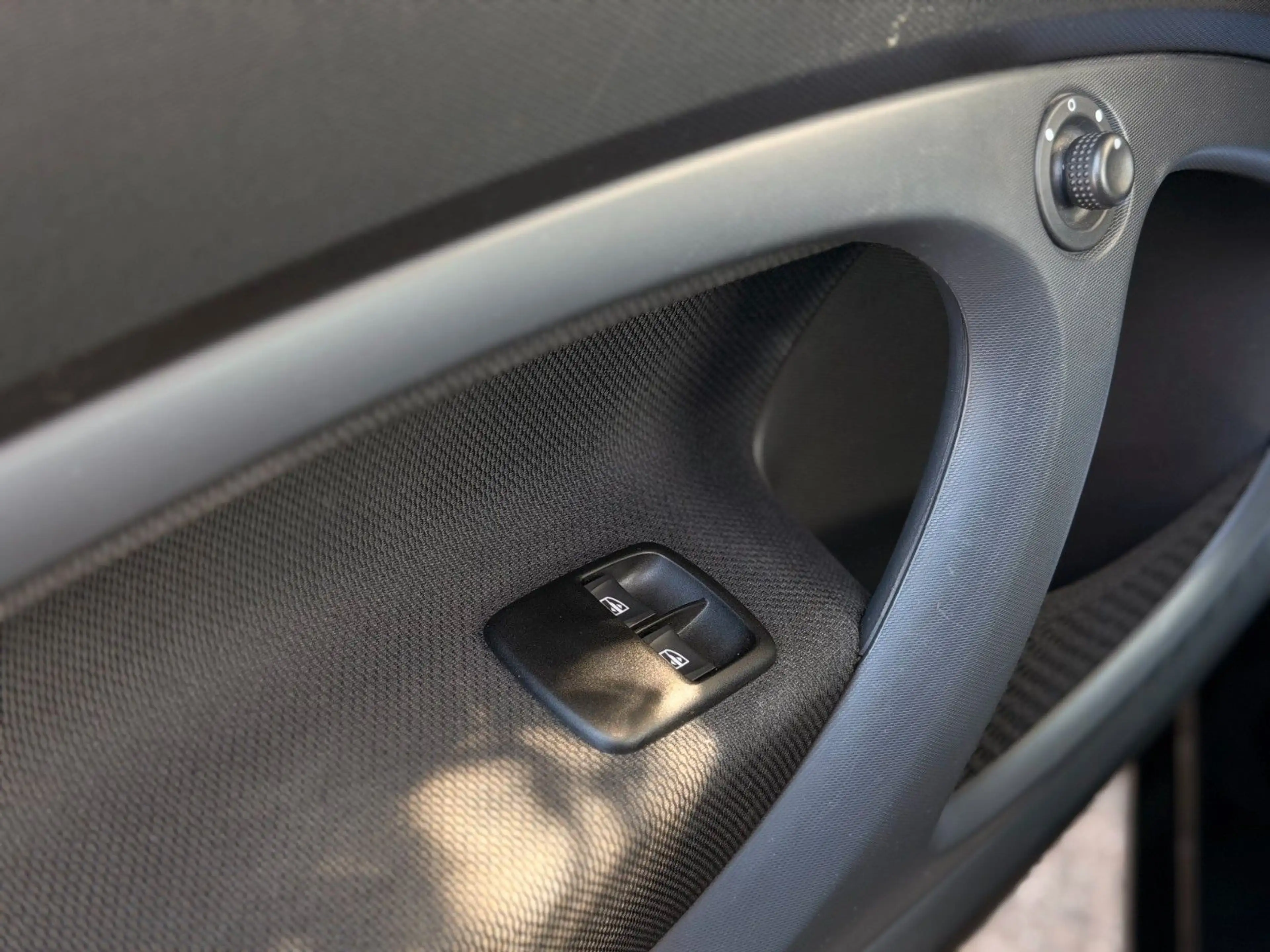 smart forTwo coupe EQ Facelift Pano SHZ JBL SOH — photo 14