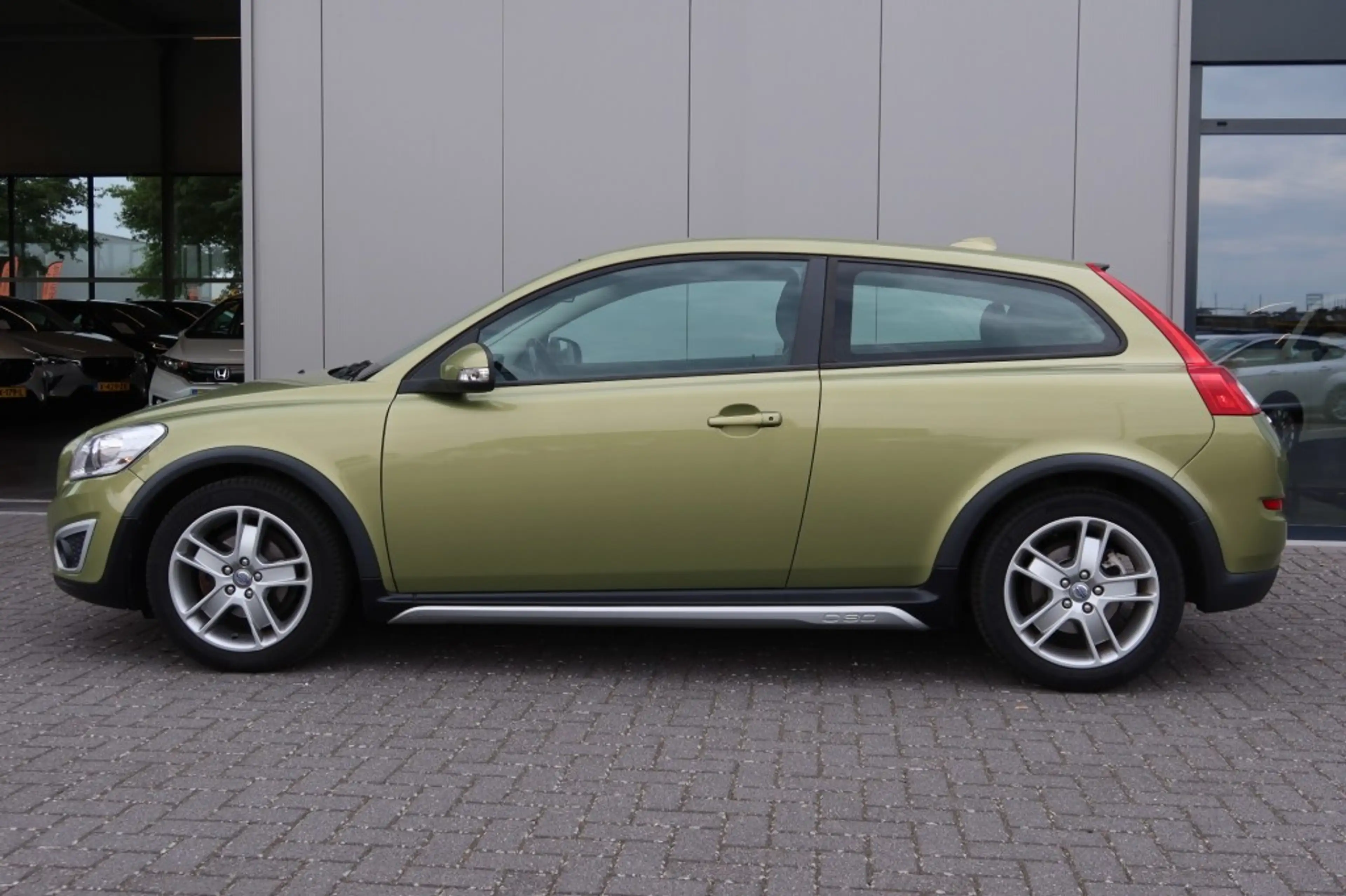 Volvo C30 1.6 Momentum NAVI, Airco, Leder bekleding, Dealer — photo 3