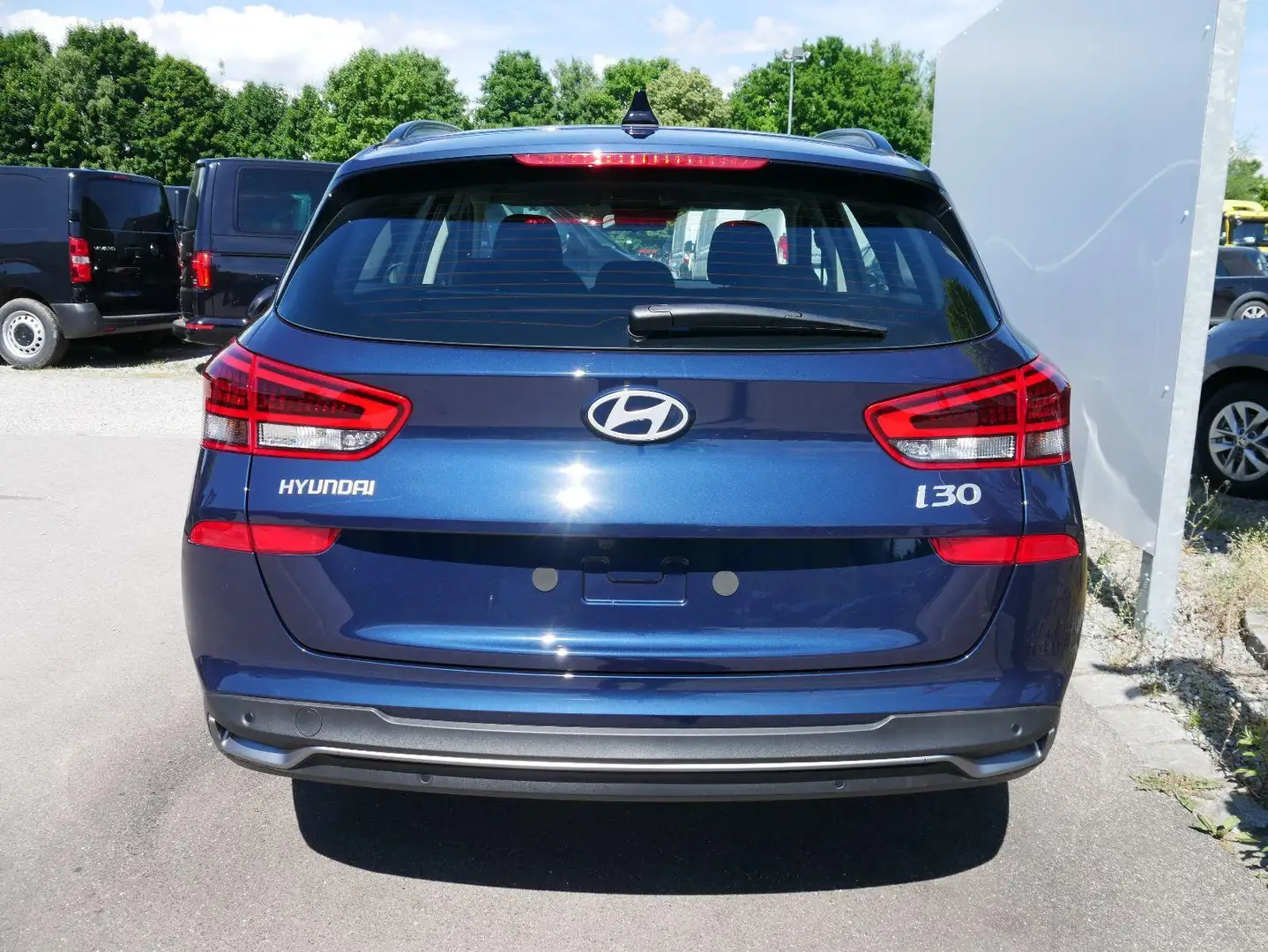 Hyundai i30 Kombi i30cw GO 1.0 T-GDi*NAVI*PDC*KAMERA*LED*AC... Blau - 2