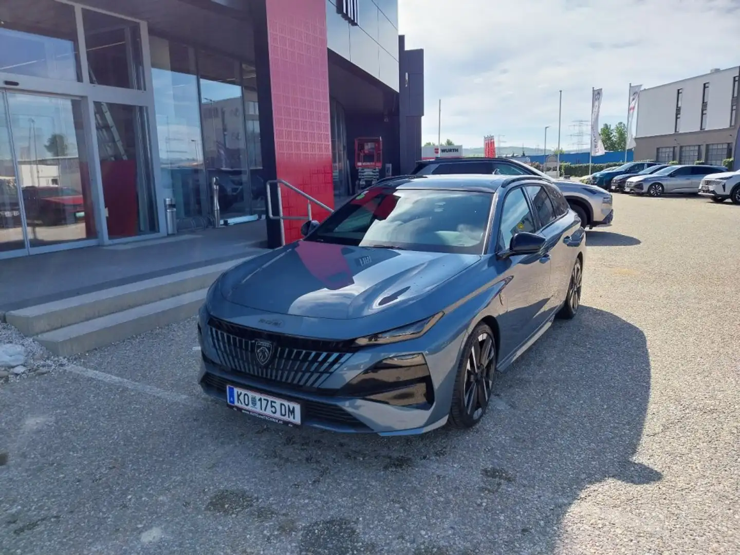 Peugeot 308 Neuer 308 SW GT EXCLUSIVE Hybrid 145 e-DCS6 Blau - 1