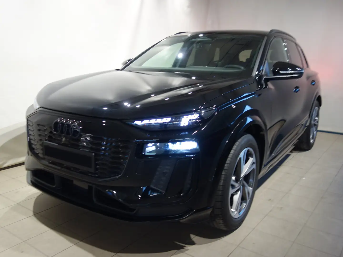 Audi Q6 225 kW performance business Negru - 1