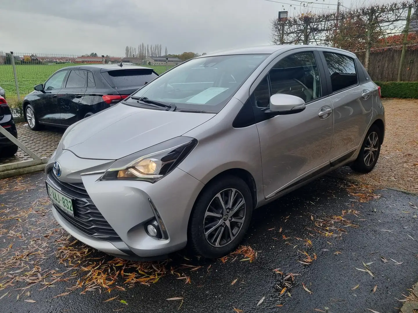 Toyota Yaris Yaris Hybrid 1.5 VVT-i Y20 Zilver - 2