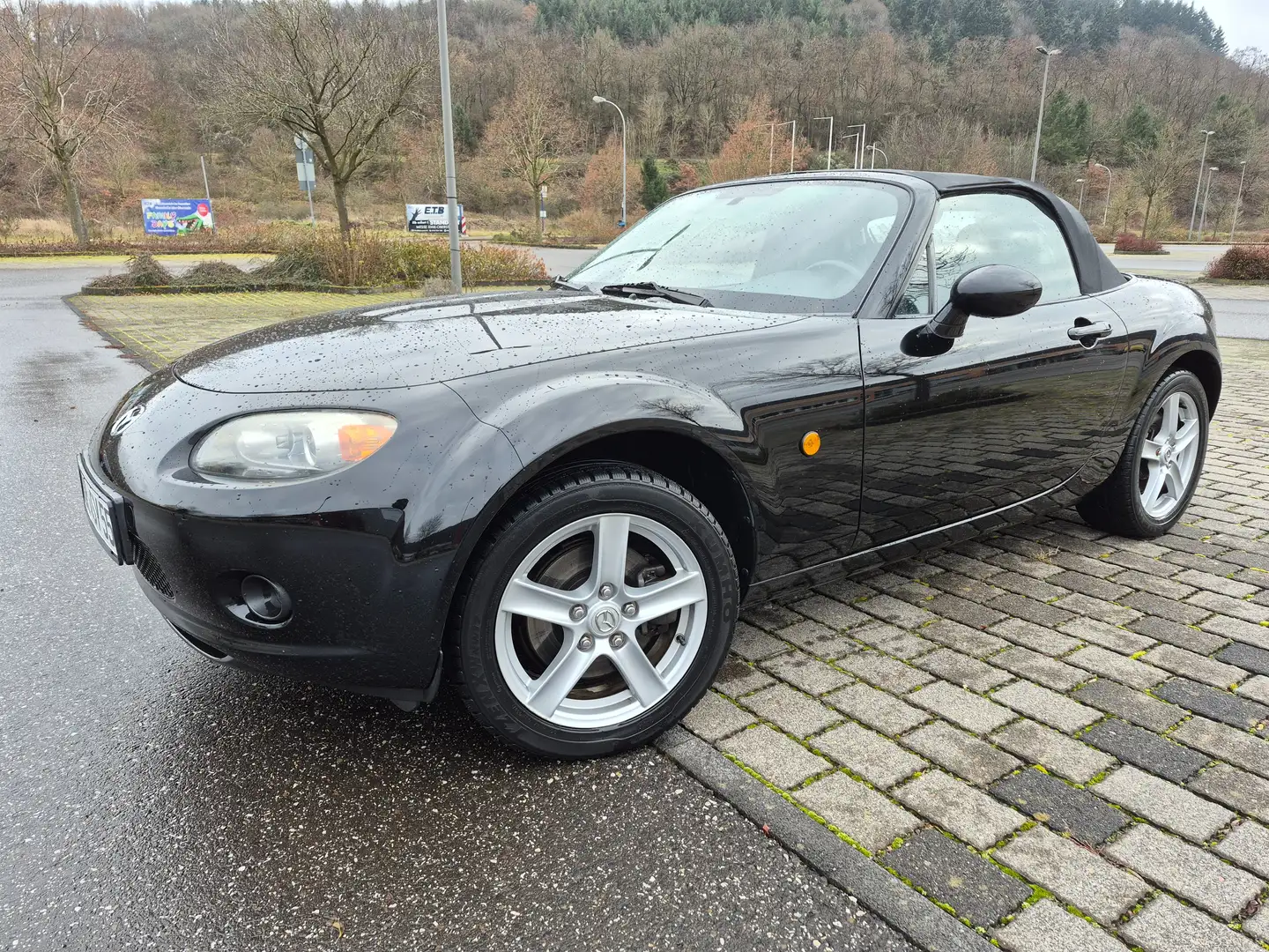 Mazda MX-5 MX-5 1.8 MZR Emotion Schwarz - 1
