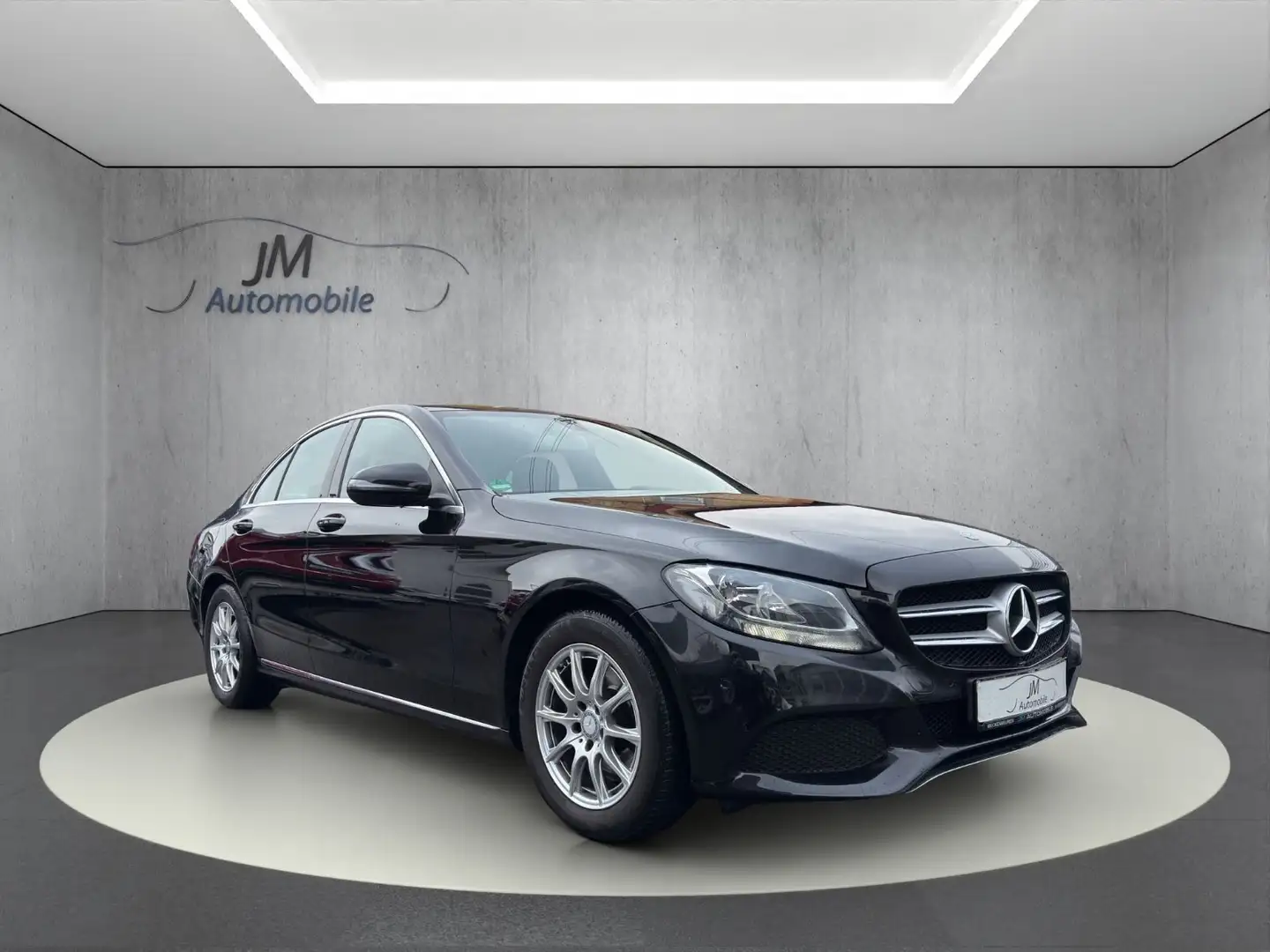 Mercedes-Benz C 180 Avantgarde Schwarz - 1