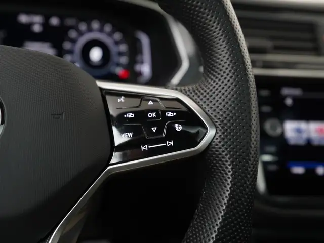 Volkswagen Tiguan view 10