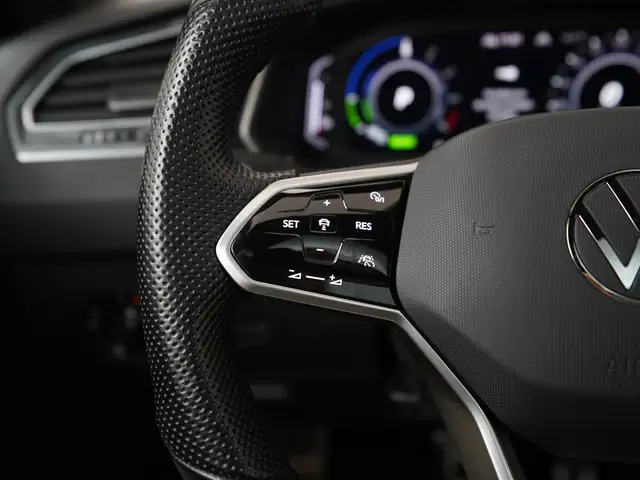 Volkswagen Tiguan view 8