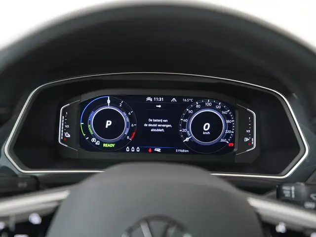 Volkswagen Tiguan view 9