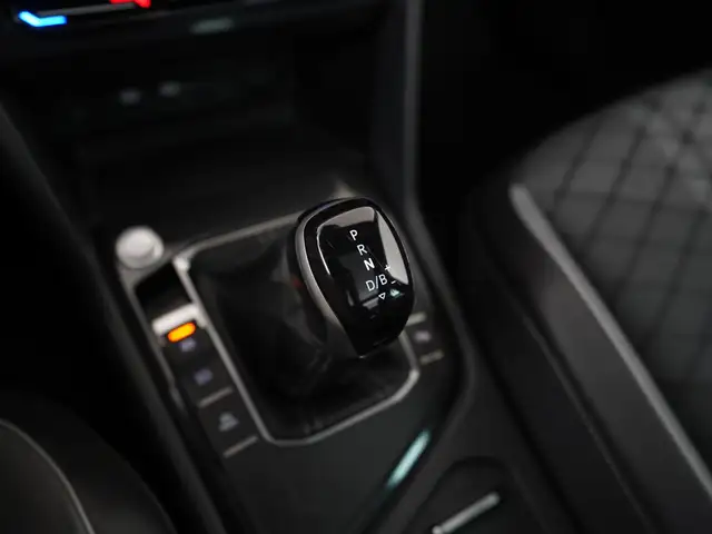 Volkswagen Tiguan view 11