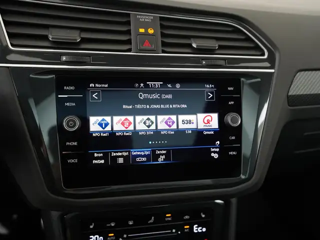 Volkswagen Tiguan view 15
