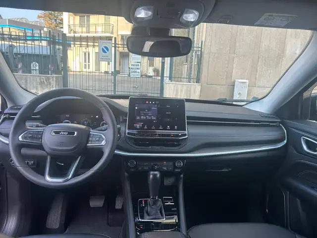 Jeep Compass view 9