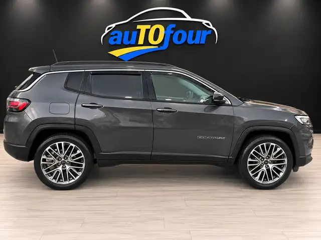 Jeep Compass view 3