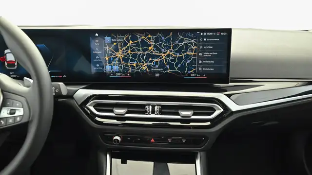 BMW 3 Series view 5