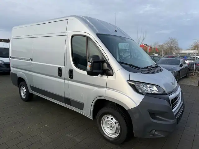 Peugeot Boxer 130 L2H2 LED Klima Kamer TüV + Service NEU