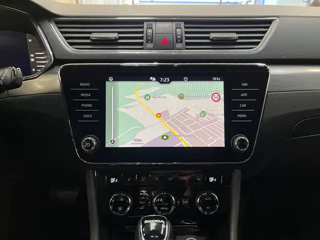 Skoda Superb view 14