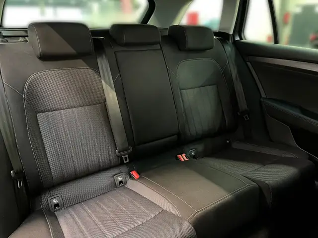 Skoda Superb view 9