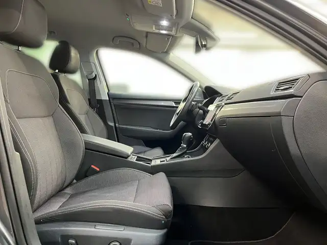 Skoda Superb view 10